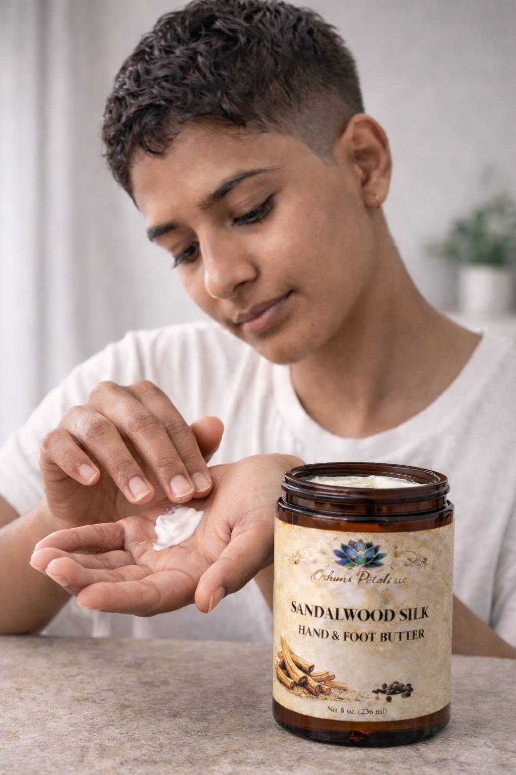 Sandalwood Silk Hand & Foot Butter Net 8 oz (236 ml)